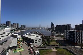 ReadySet Apartments at Stadium