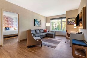 Cambria Hotel Manchester South Windsor