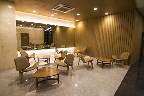 The Robertson by Homes Asian