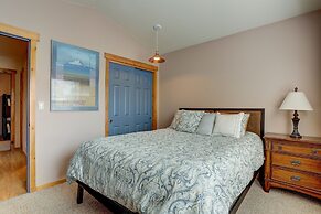 Huckleberry  3 Bedroom Home by RedAwning