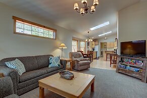 Huckleberry  3 Bedroom Home by RedAwning