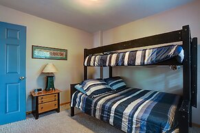 Huckleberry  3 Bedroom Home by RedAwning