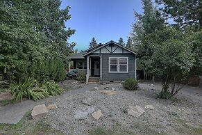 Huckleberry  3 Bedroom Home by RedAwning