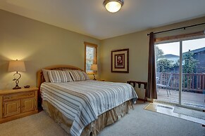 Huckleberry  3 Bedroom Home by RedAwning