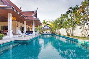 Tropical Thai Style 4BR Pool Villa Fanny