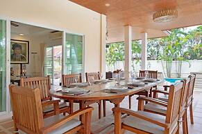 Tropical Thai Style 4BR Pool Villa Fanny