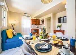 Gianthea Studios and Apt