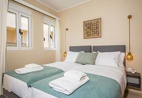 Gianthea Studios and Apt