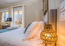 Gianthea Studios and Apt