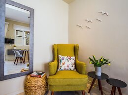 Gianthea Studios and Apt