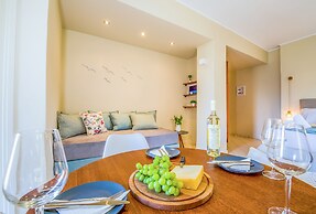 Gianthea Studios and Apt