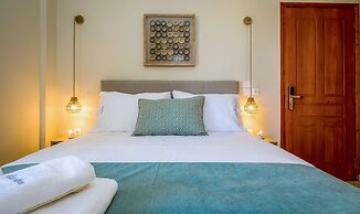 Gianthea Studios and Apt