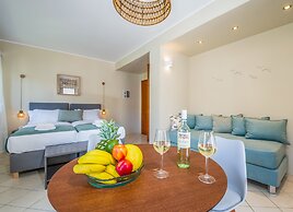 Gianthea Studios and Apt