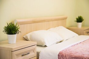 Apartment on Dekabristov 116