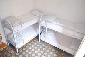 Sunrise Hostel & Rooms