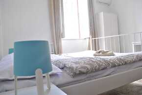 Sunrise Hostel & Rooms