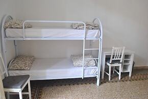 Sunrise Hostel & Rooms