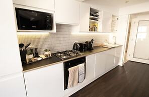 The New52 - A Modern 2 Bed Apartment Located in the Heart of Oxford Ci