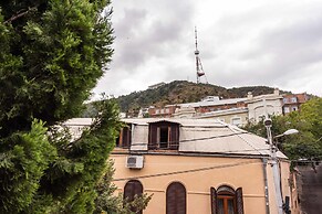 Lia's Guest House