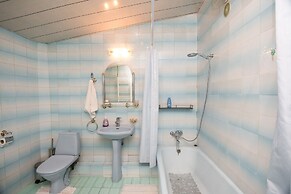 Lia's Guest House