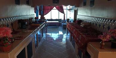 Appart Hotel Jardins d'Imilchil Hostel