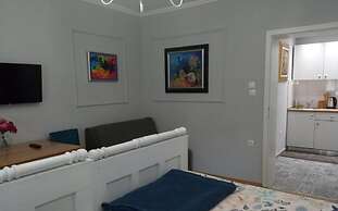 Villa Lucia Apartments & Rooms