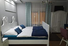 Villa Lucia Apartments & Rooms