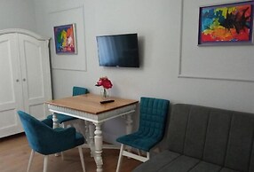 Villa Lucia Apartments & Rooms