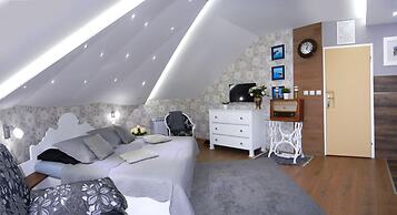 Villa Lucia Apartments & Rooms