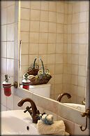 Nufaro Traditional Studios