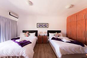 Nama White Guest House