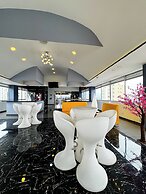 Luma Plaza Hotel
