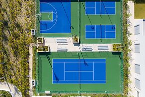 Conrad Punta de Mita