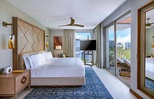 Conrad Punta de Mita