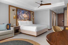 Conrad Punta de Mita