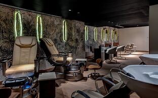 Conrad Punta de Mita