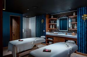 Conrad Punta de Mita