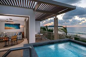 Conrad Punta de Mita