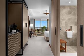 Conrad Punta de Mita