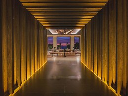 Conrad Punta de Mita