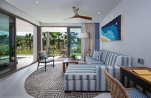 Conrad Punta de Mita