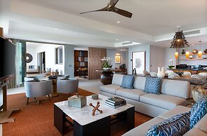 Conrad Punta de Mita