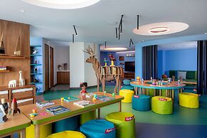 Conrad Punta de Mita