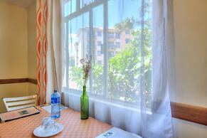 Red Buffalo House Hotel