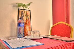 Red Buffalo House Hotel