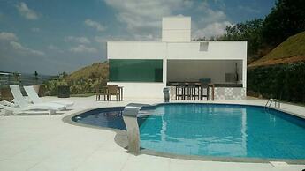 Casa no Mirante de Escarpas