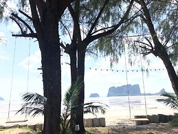 Blue Lagoon Home Trang