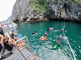 Blue Lagoon Home Trang
