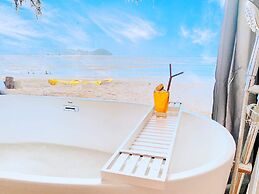 Blue Lagoon Home Trang