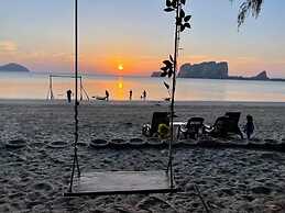 Blue Lagoon Home Trang